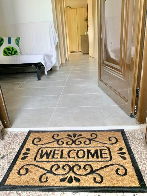 Lovely Apartment By The Sea 2 ….. Epanomi Luaran gambar